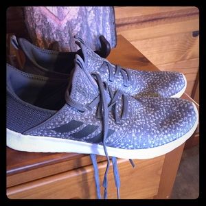 Women’s adidas 11.5 athletic shoe nwot